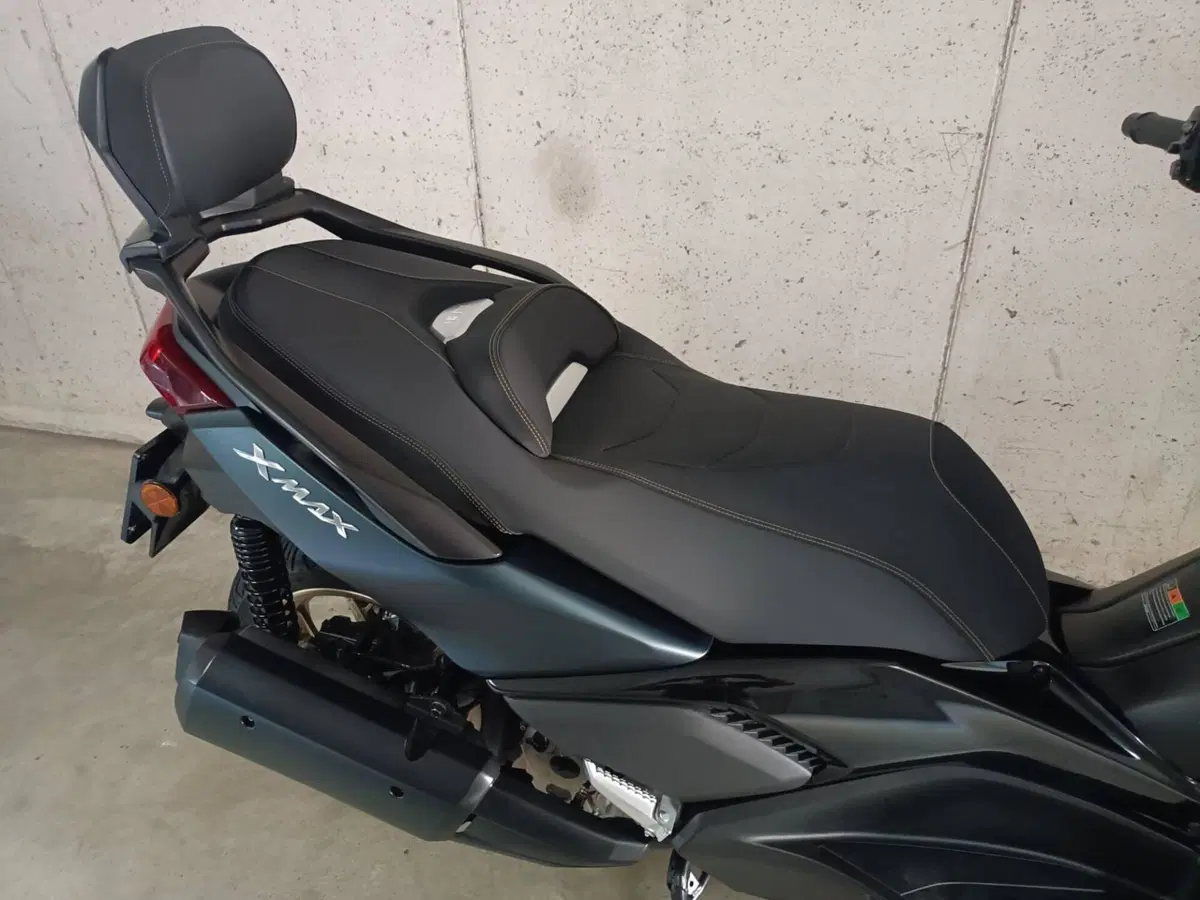 Yamaha X-Max 300 Tech Max (2021 - 24) (6)