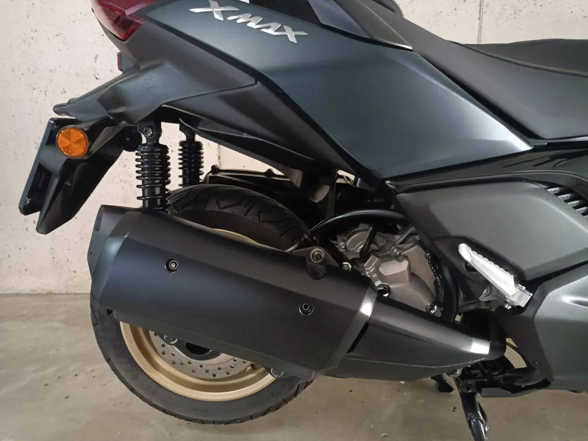 Yamaha X-Max 300 Tech Max (2021 - 24) (5)