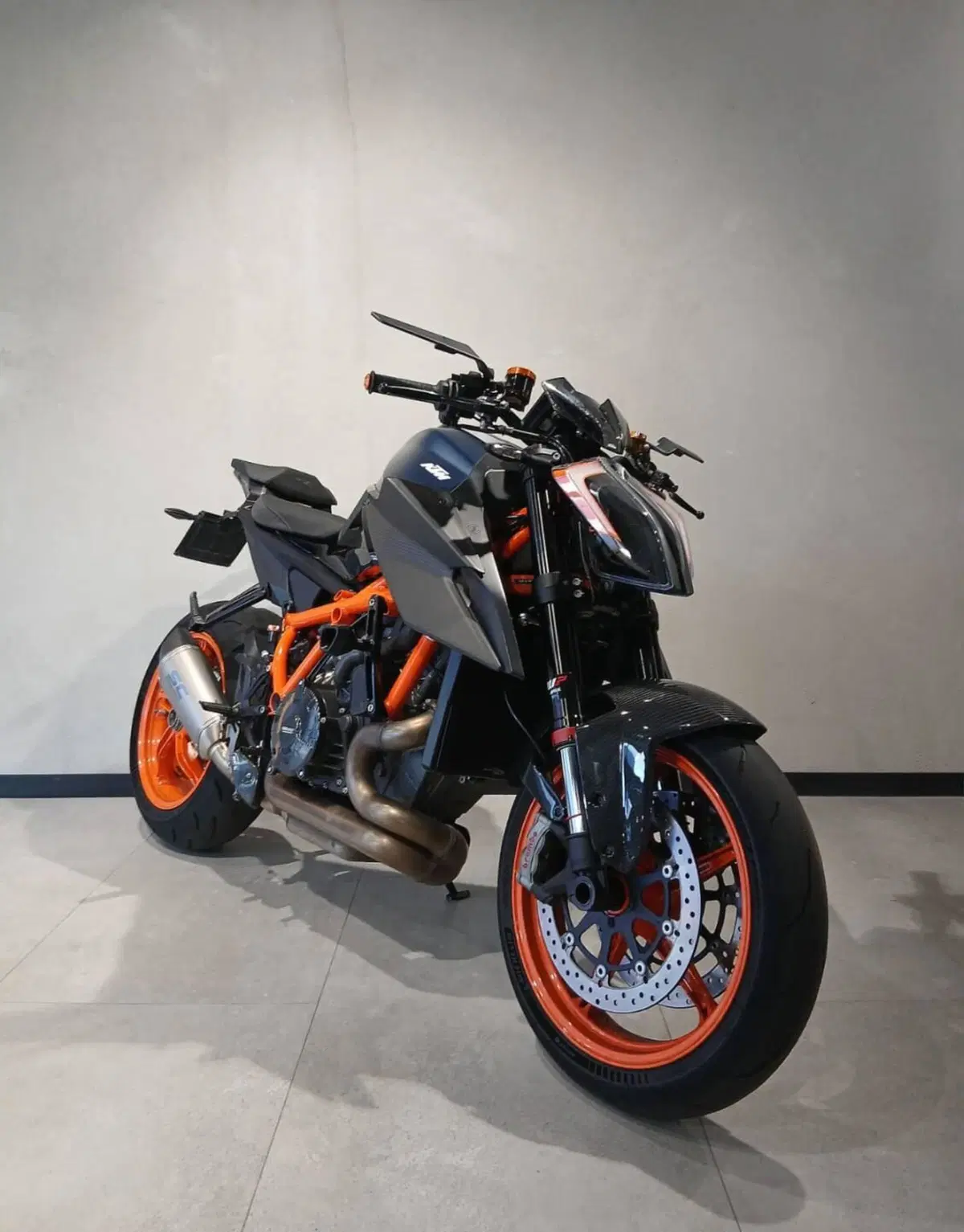 KTM 1290 Super Duke R (2022 - 23) (2)