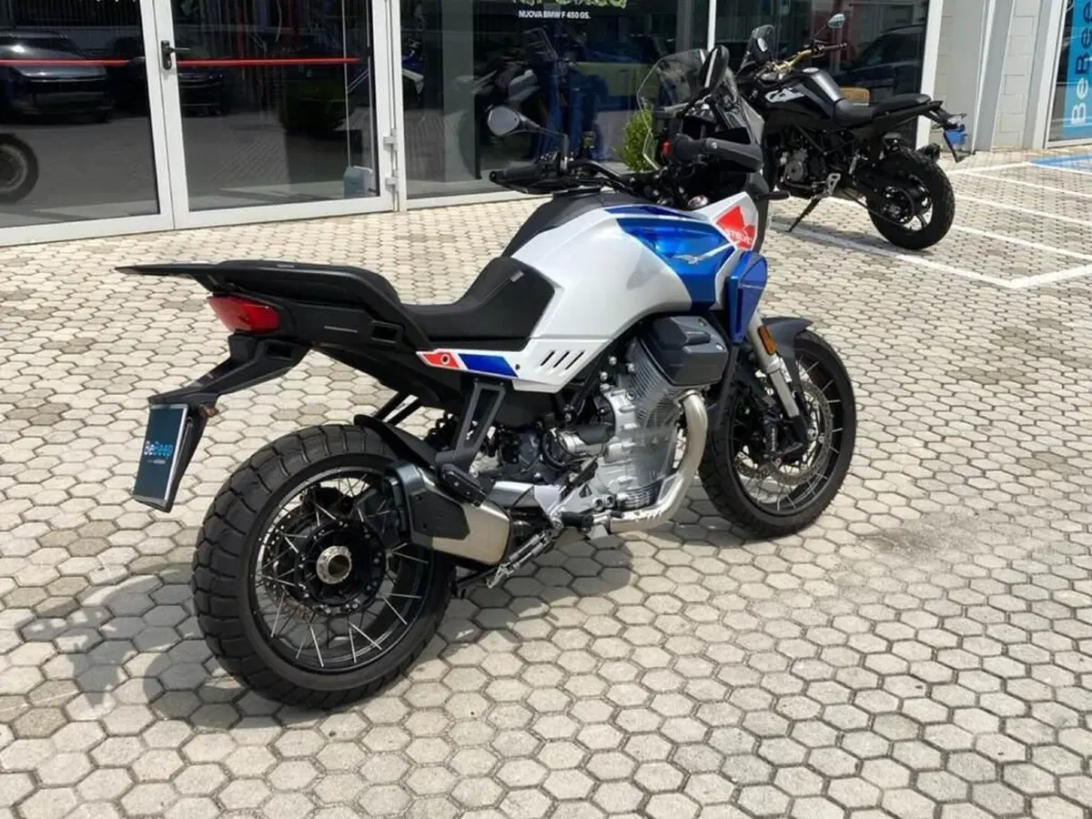 Moto Guzzi Stelvio Duecento Tributo (2025 - 26) (7)