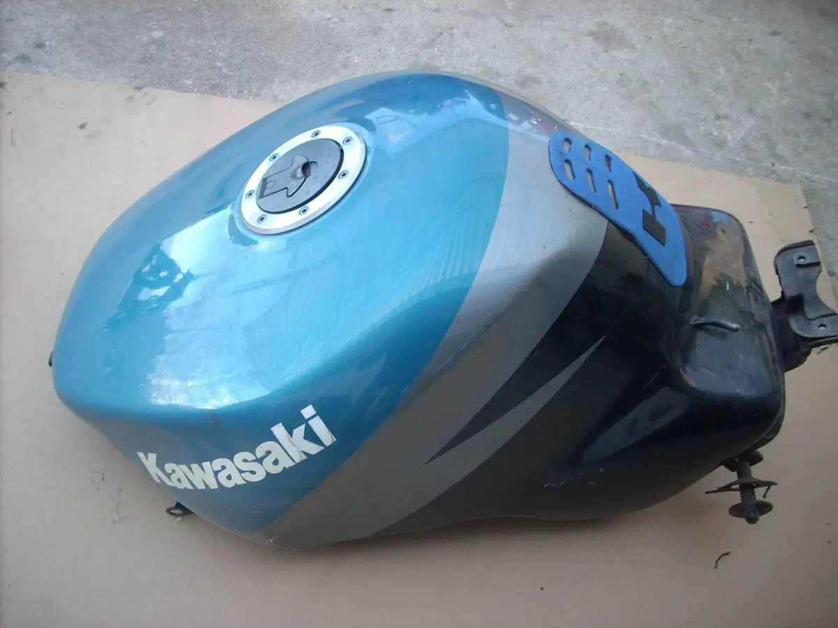 Ricambi Usati Kawasaki Ninja ZX-9R 900 1994-1997 C (3)