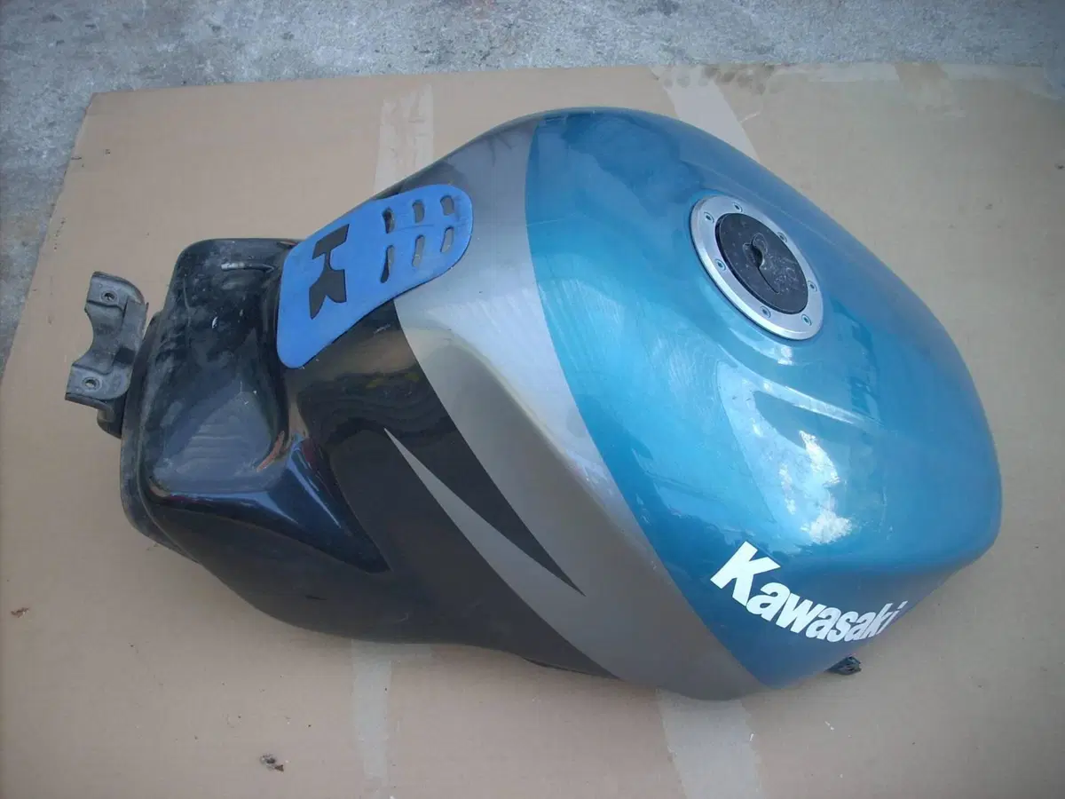 Ricambi Usati Kawasaki Ninja ZX-9R 900 1994-1997 C (4)