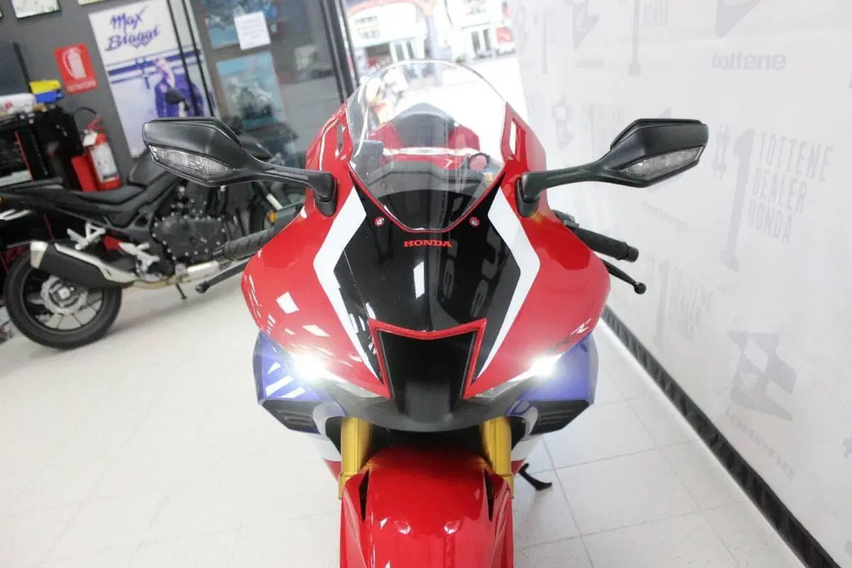 Honda CBR 1000 RR-R Fireblade SP (2020 - 21) (4)