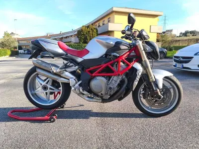 MV Agusta Brutale 910 S (2005 - 11) usata