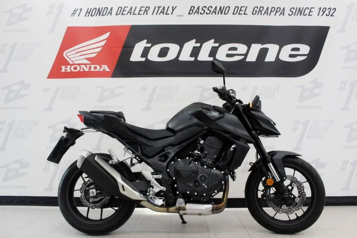 Honda CB 750 Hornet (2025)