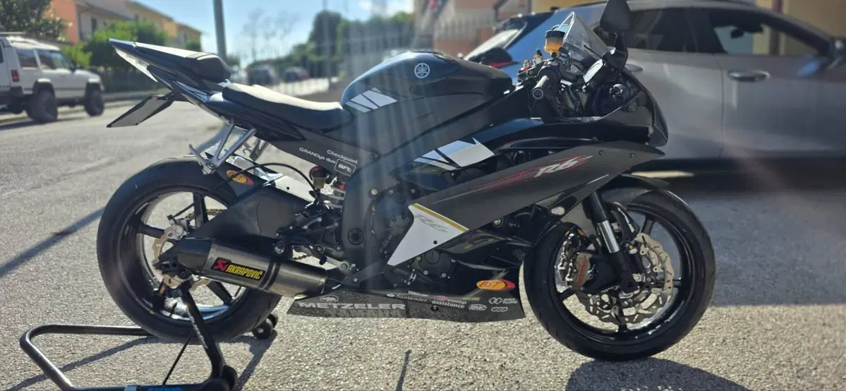 Yamaha YZF R6 (2006 - 07) (2)