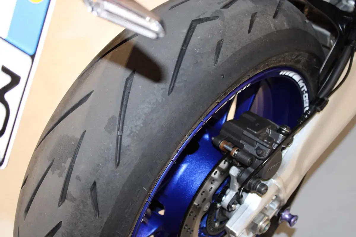Yamaha MT-09 SP (2021 - 23) (8)