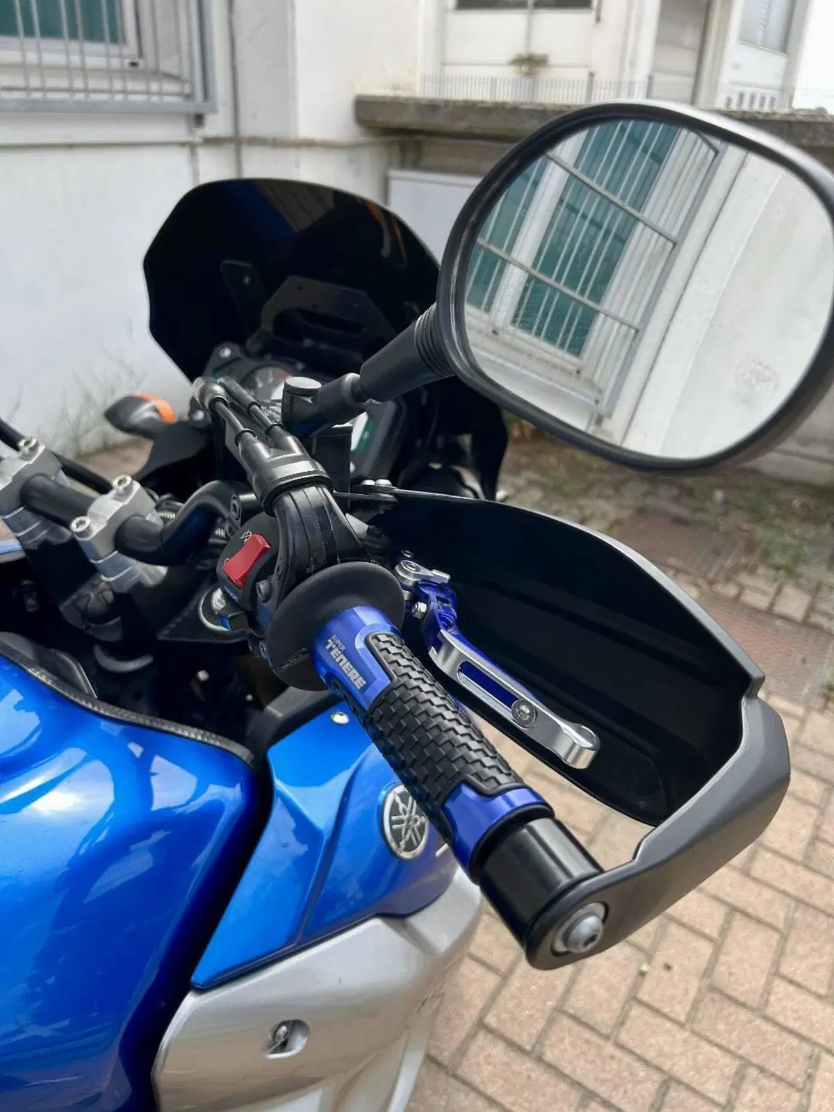 Yamaha XT1200Z Super Ténéré First Edition (2010 - 11) (13)