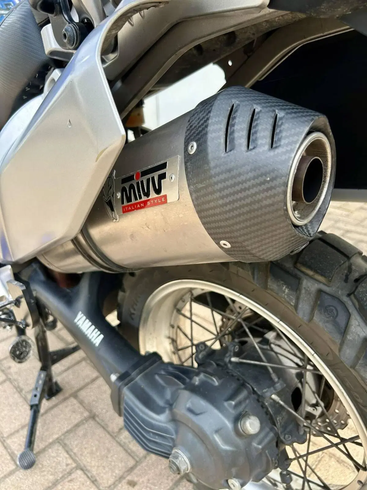 Yamaha XT1200Z Super Ténéré First Edition (2010 - 11) (17)