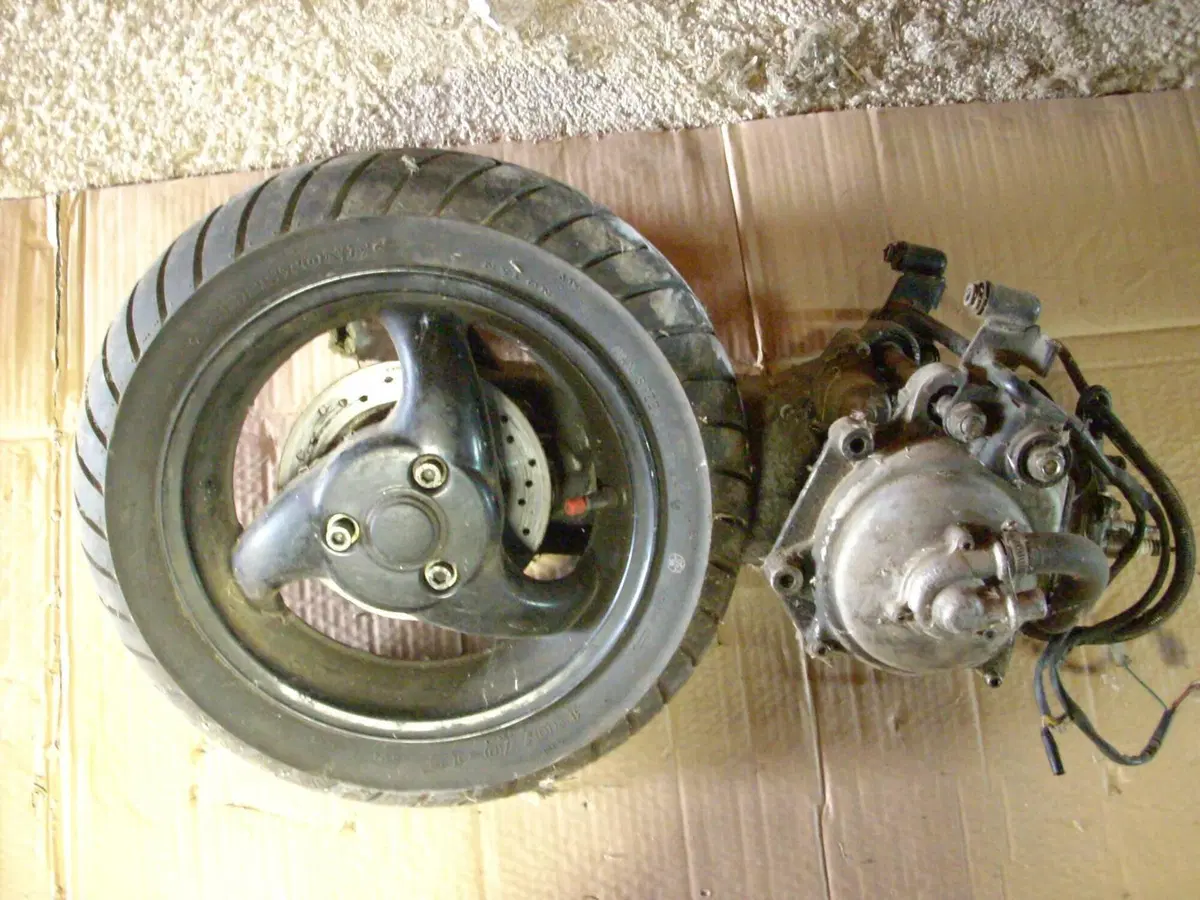 Ricambi Usati Malaguti F12 Phantom 50 LC Component (5)