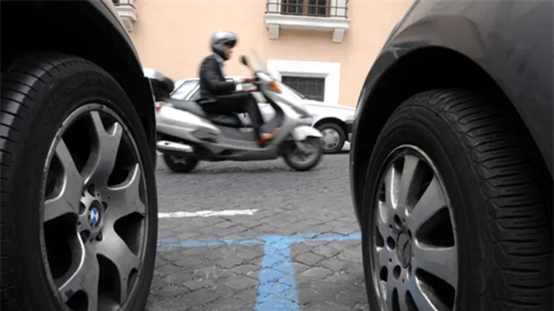 Roma, ecco i parcheggi con sensori intelligenti