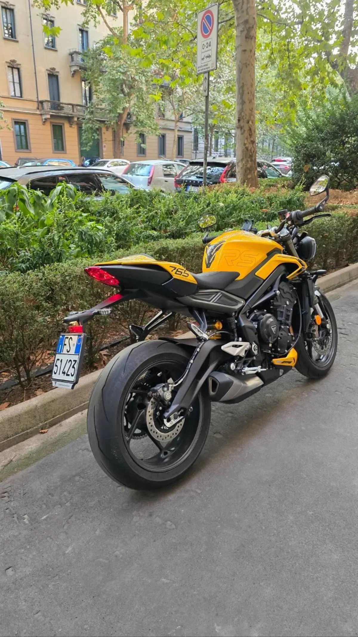 Triumph Street Triple 765 RS (2023 - 26) (2)