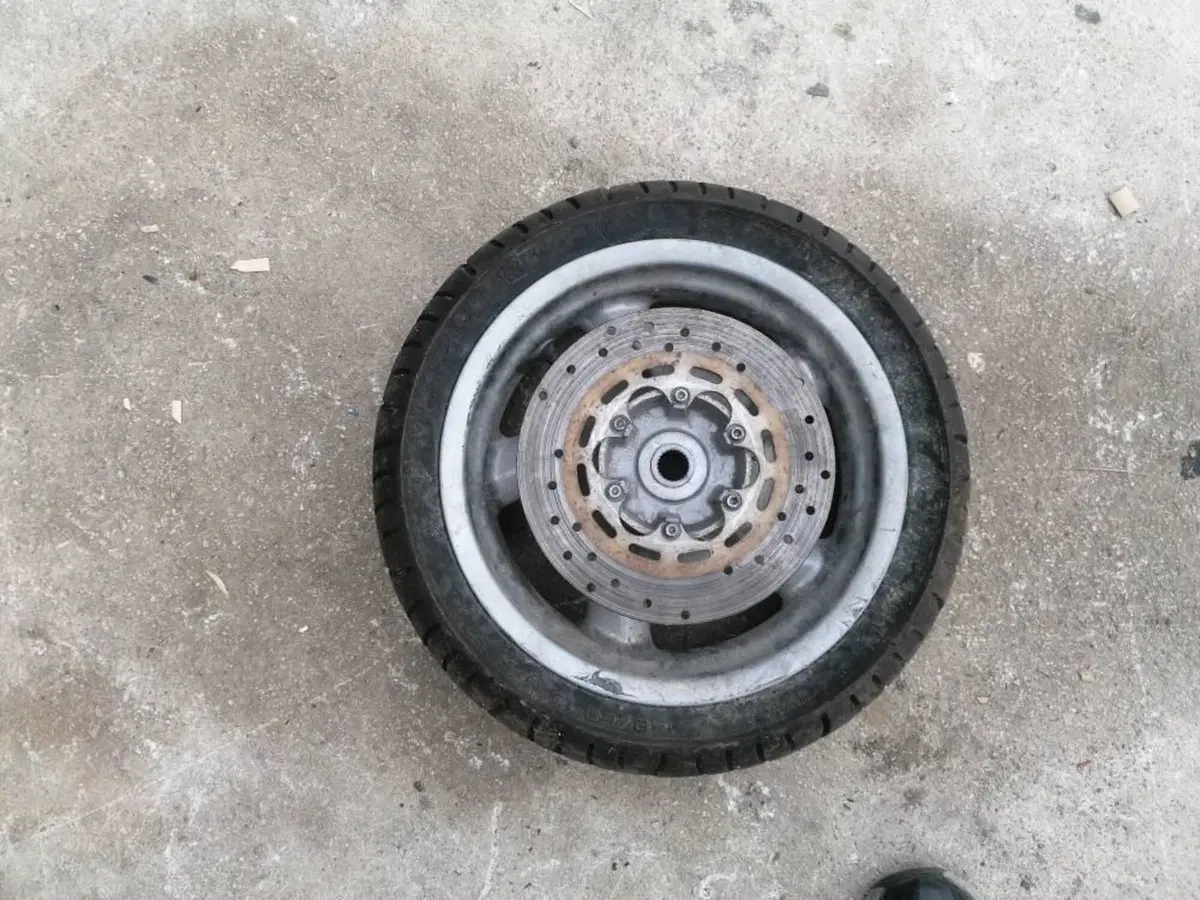 Ricambi Usati Malaguti Madison 400 4T Motore Carbu (4)