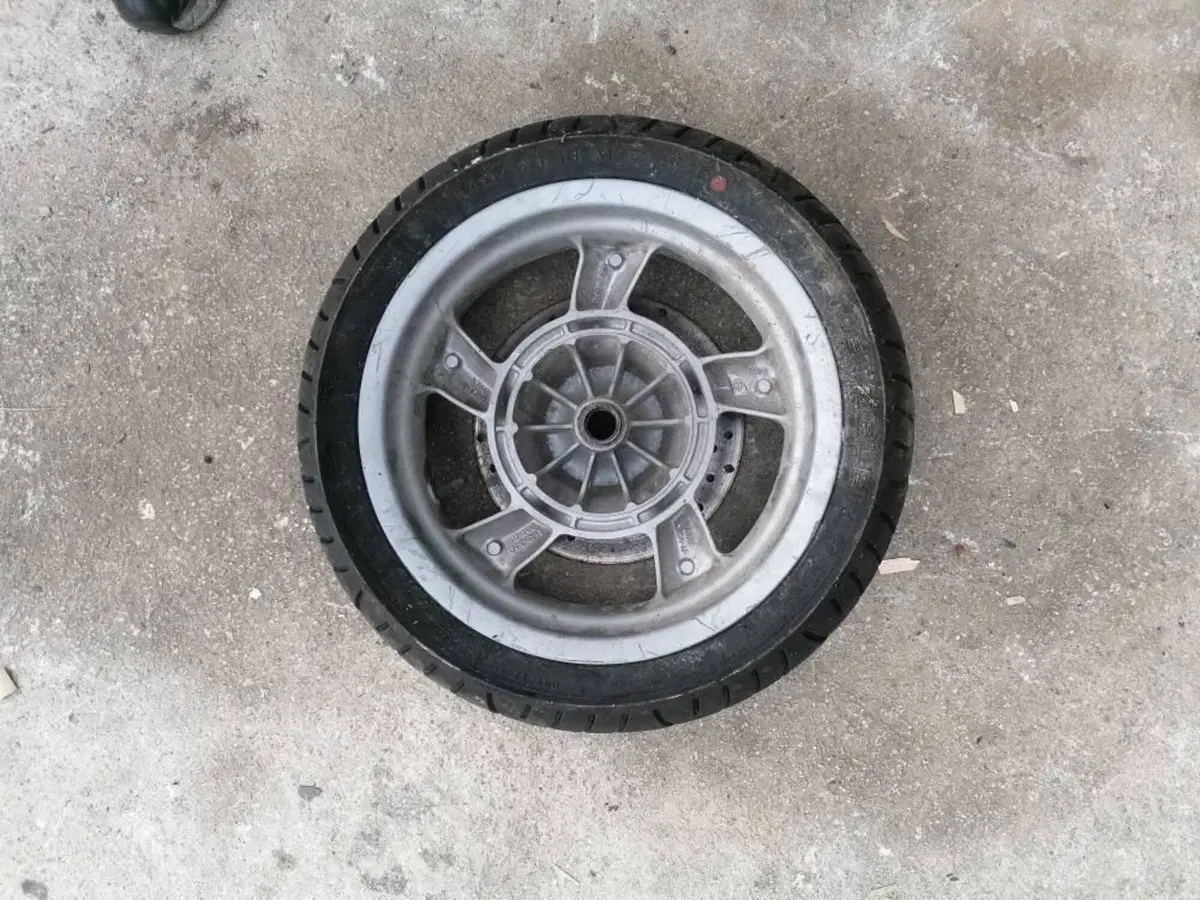 Ricambi Usati Malaguti Madison 400 4T Motore Carbu (5)