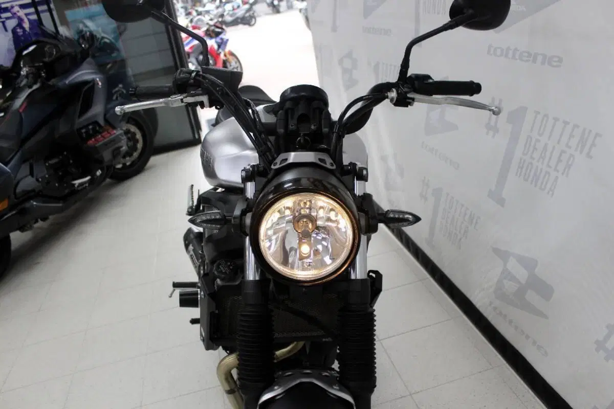 Yamaha XSR 700 ABS (2016 - 20) (4)
