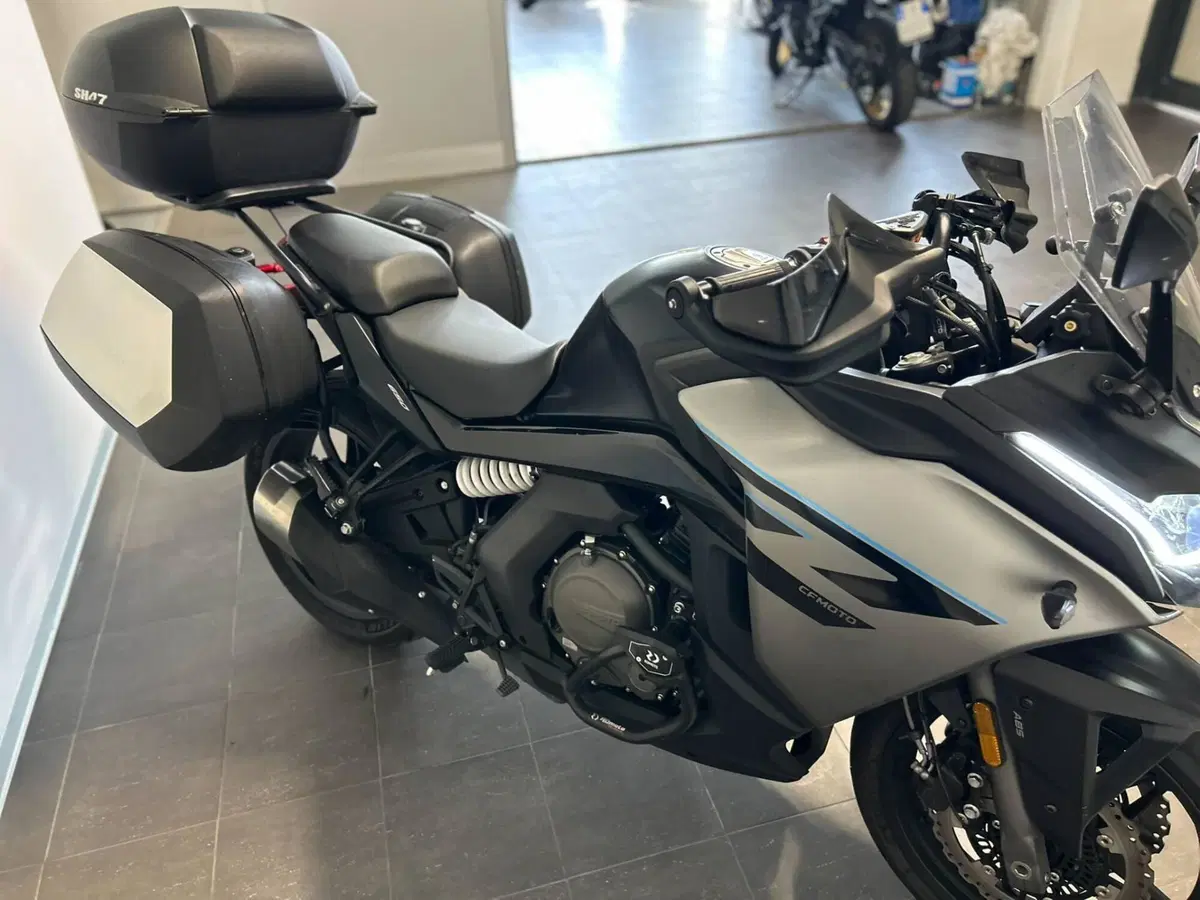 CFMOTO 650GT (2021 - 26) (9)