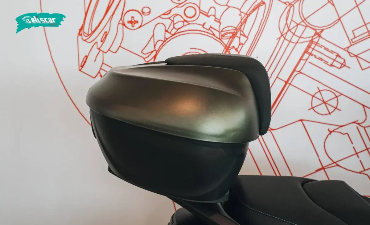 Piaggio Beverly 400 S (2025 - 26) (7)