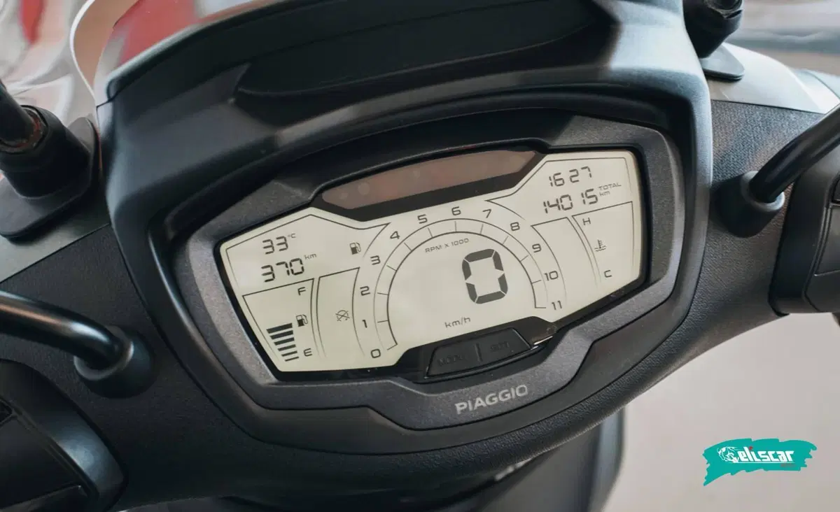 Piaggio Beverly 400 S (2025 - 26) (6)