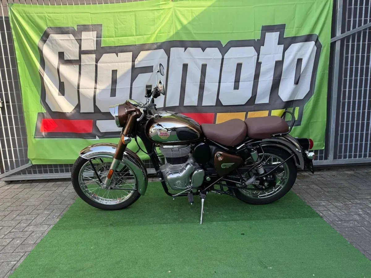 Royal Enfield Classic 350 (2021 - 26) (2)