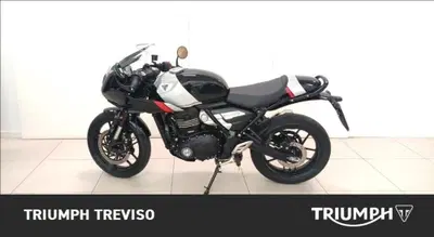 Triumph Thruxton 400 (2026) usata
