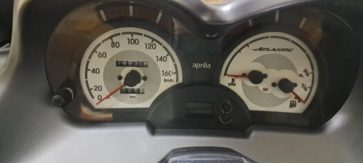 Aprilia Atlantic 300 (2010 - 14) (3)