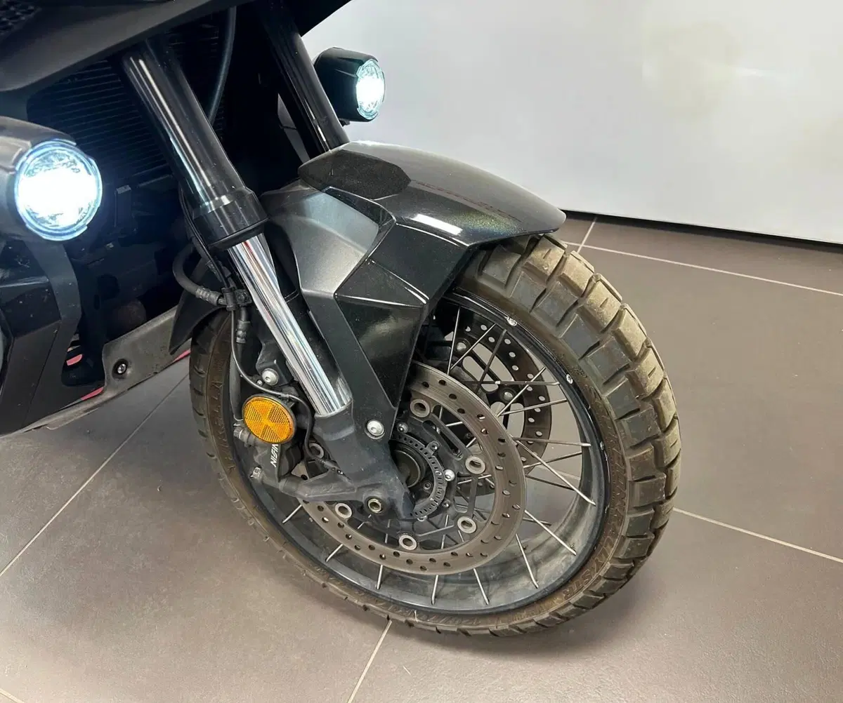 Honda X-ADV 750 DCT (2021 - 24) (2)