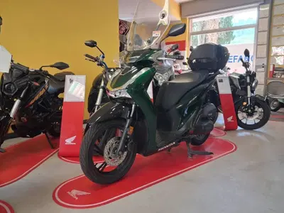 Honda SH 125i Vetro (2024 - 25) usata