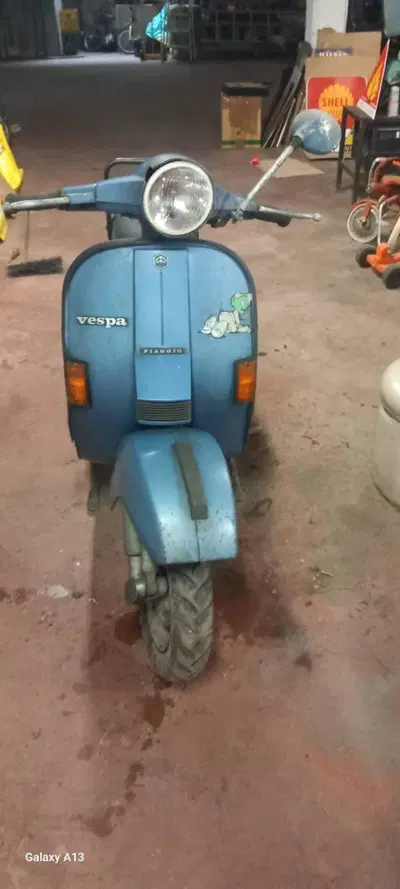 Piaggio Px 125 e arcobaleno d'epoca