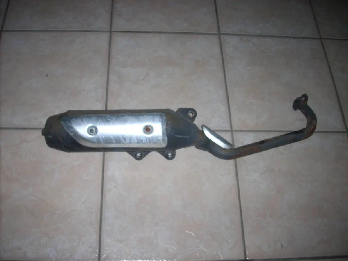 Ricambi Usati Yamaha Majesty 150 Marmitta Maniglio (5)