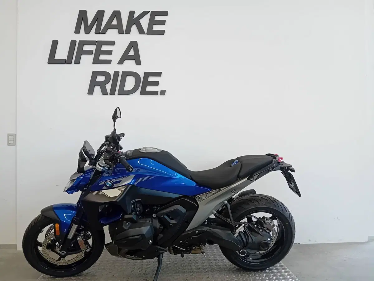 Bmw R 1300 R (2026 - 27) (2)