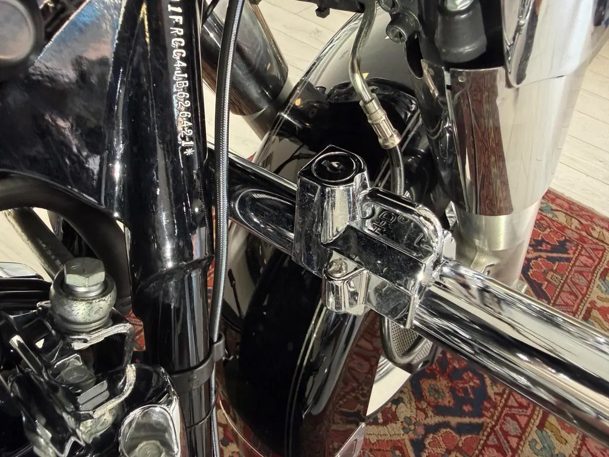 Harley-Davidson 107 Road King Classic (2017 - 18) - FLHRC (13)