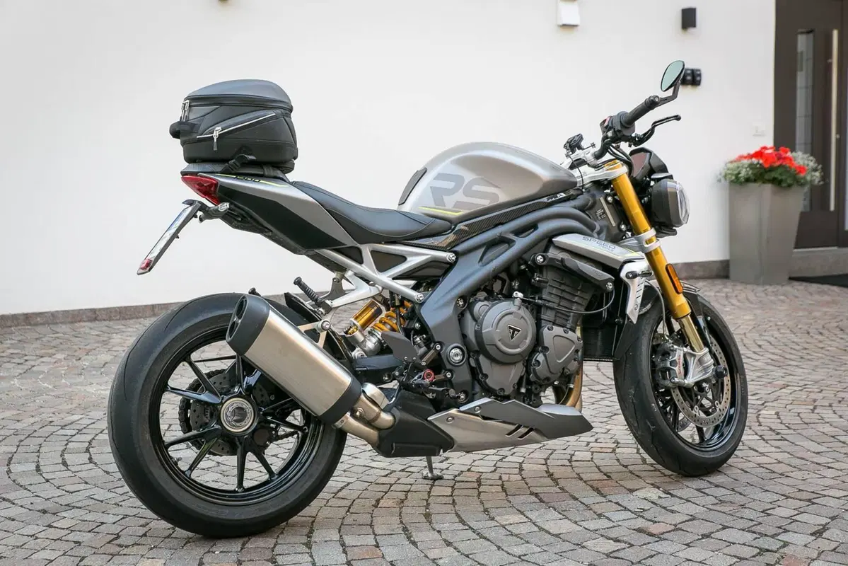 Triumph Speed Triple 1200 RS (2021 - 24) (4)