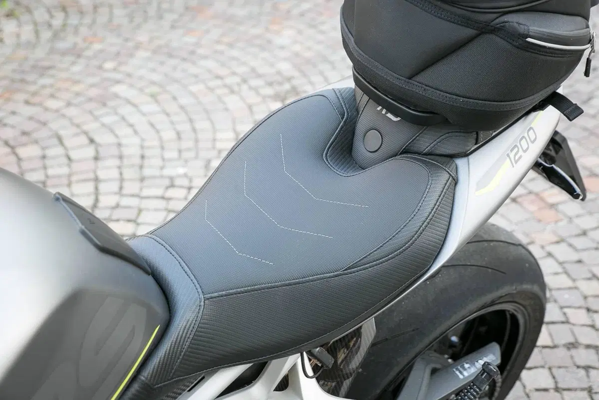 Triumph Speed Triple 1200 RS (2021 - 24) (14)