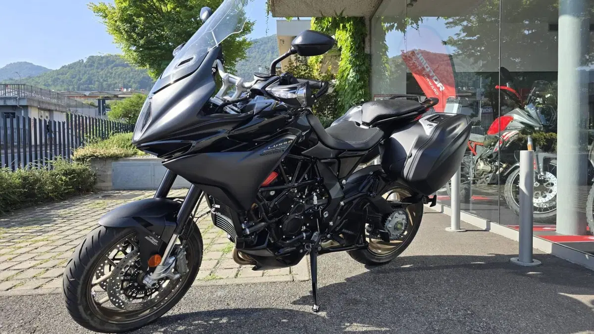 MV Agusta Turismo Veloce 800 Lusso SCS (2021 - 26) (3)