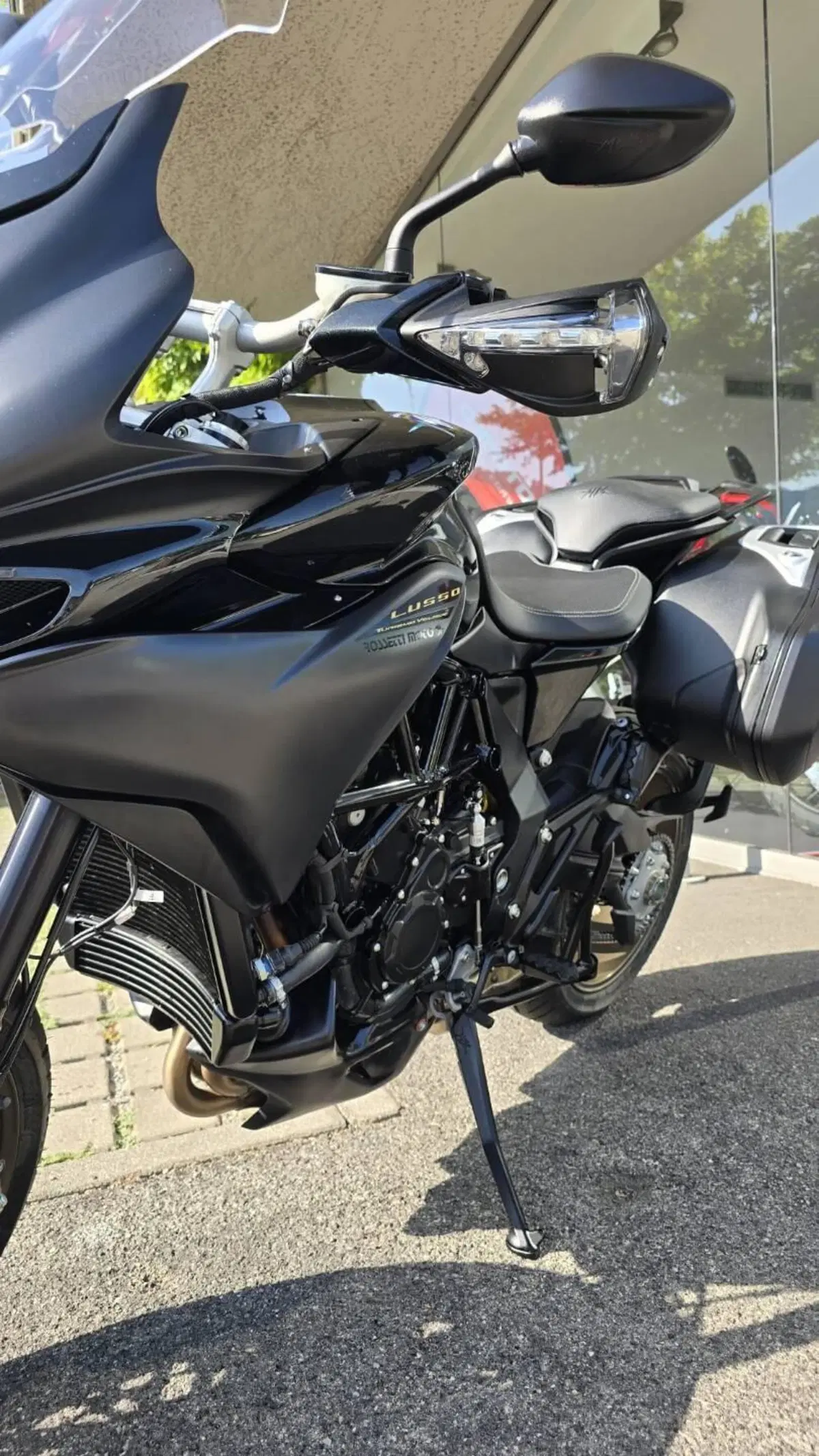 MV Agusta Turismo Veloce 800 Lusso SCS (2021 - 26) (7)