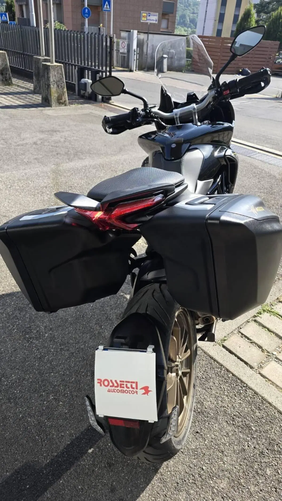 MV Agusta Turismo Veloce 800 Lusso SCS (2021 - 26) (10)