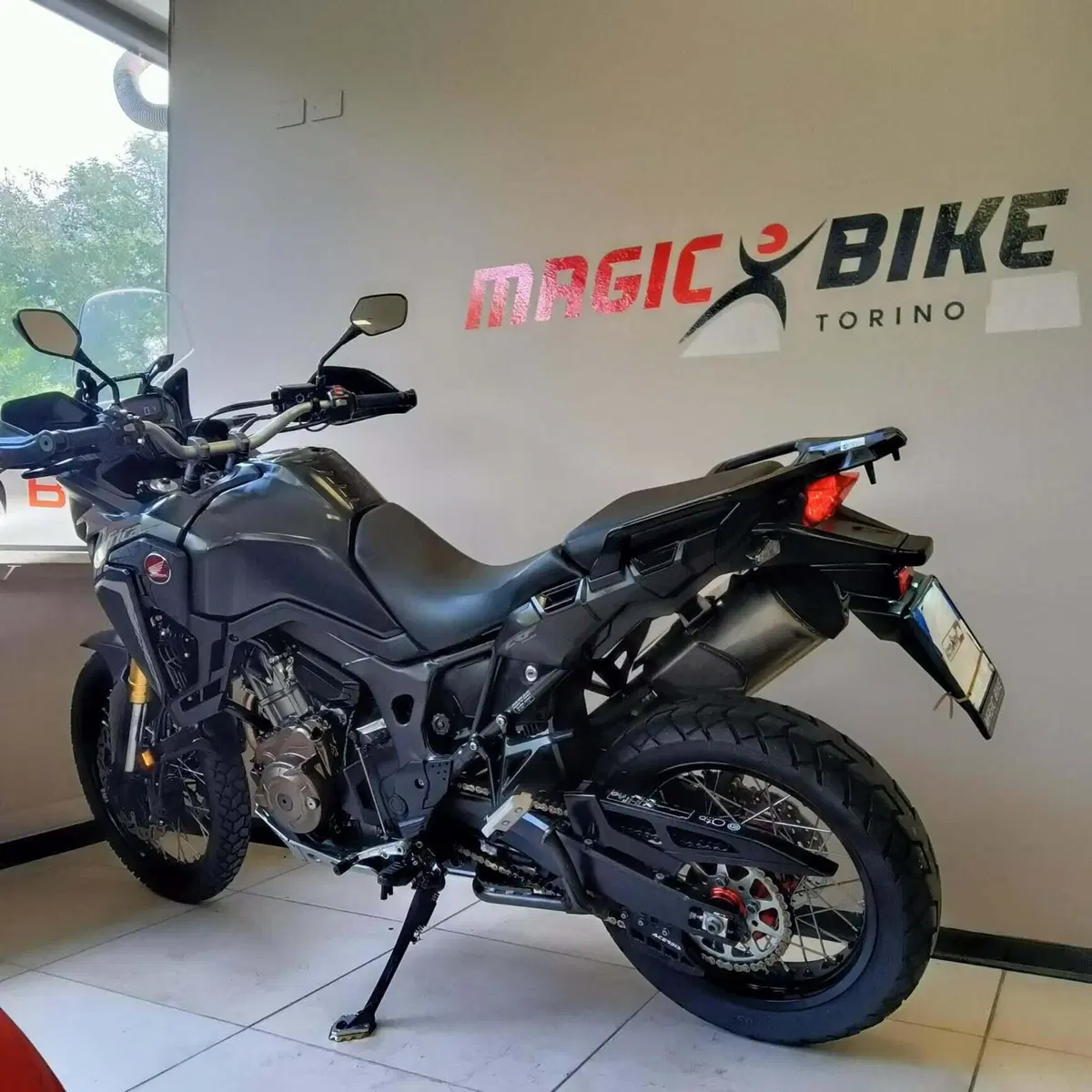 Honda Africa Twin CRF 1000L (2016 - 17) (4)