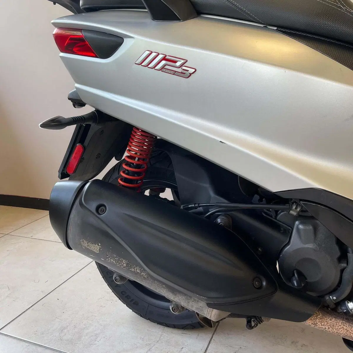 Piaggio MP3 400 ABS Hpe (2023 - 25) (7)
