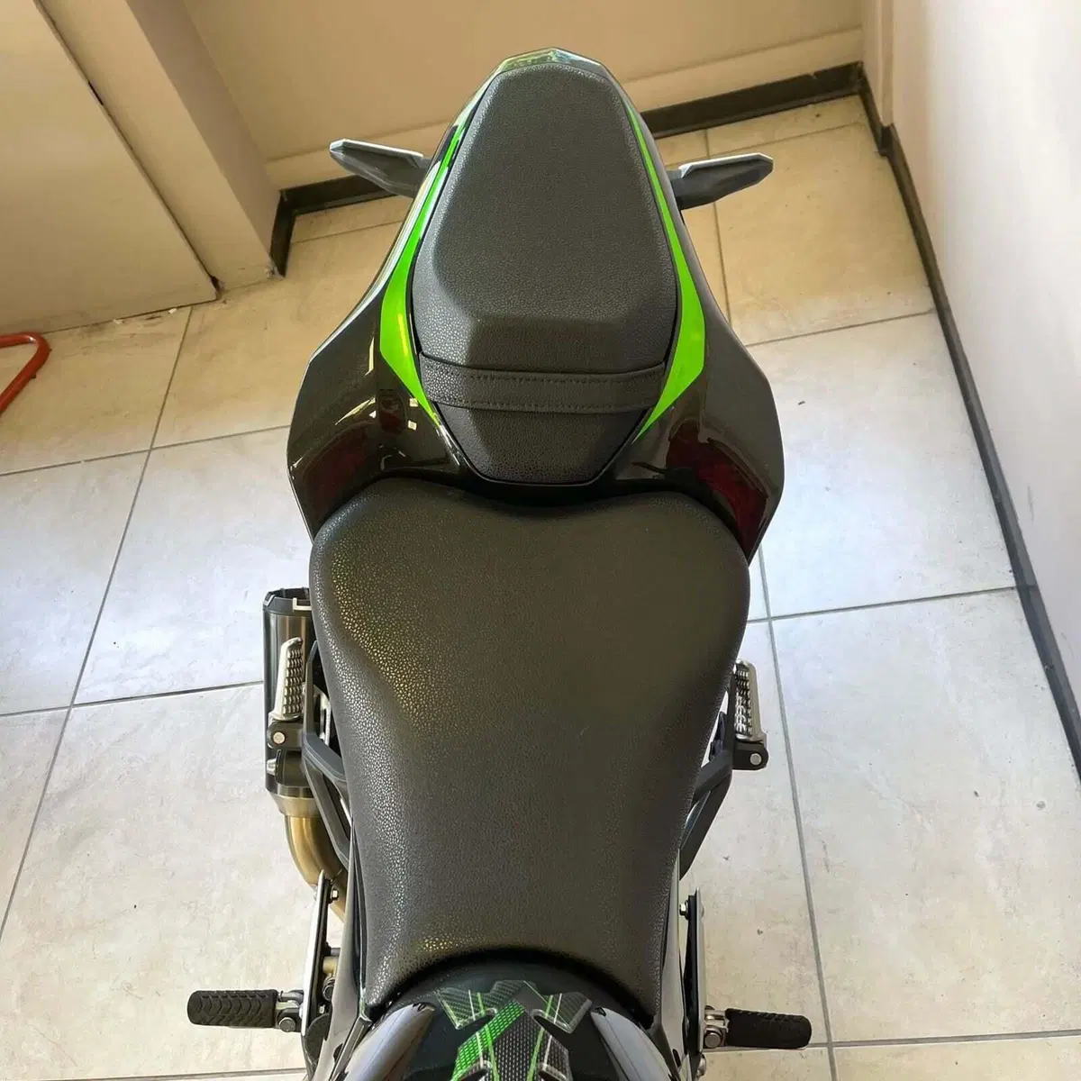 Kawasaki Z 900 SE (2022 - 24) (5)