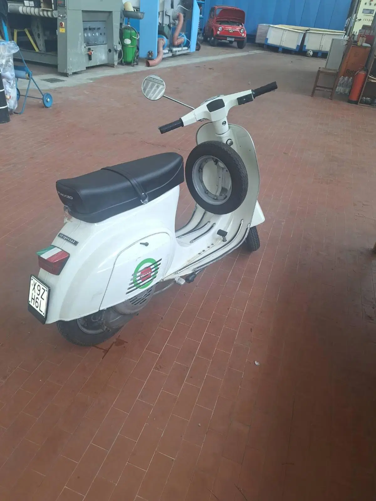 Piaggio Vespa 50 Special
