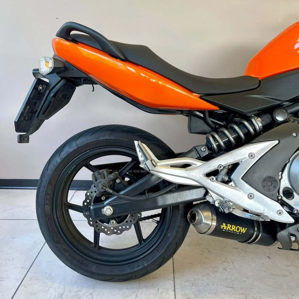 Kawasaki ER-6N (2005 - 08) (6)