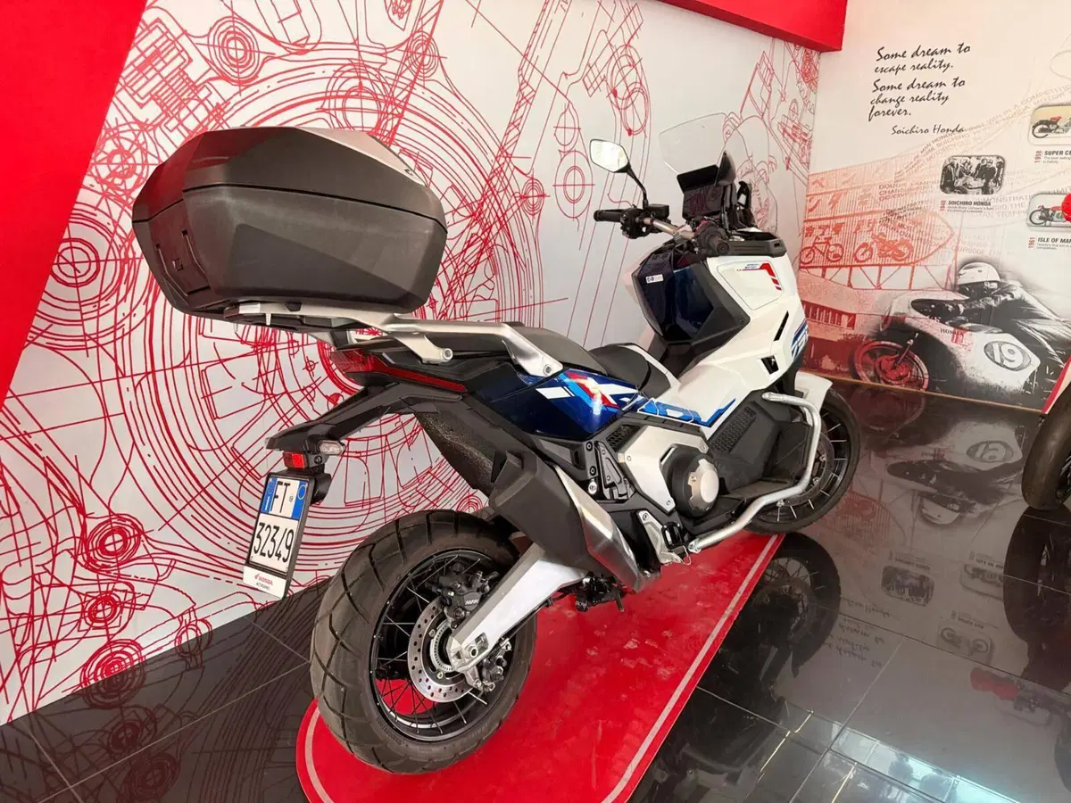 Honda X-ADV 750 Special Edition Travel (2026) (3)