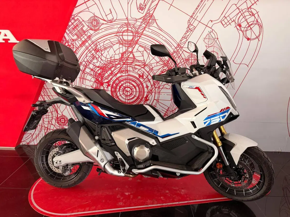 Honda X-ADV 750 Special Edition Travel (2026)