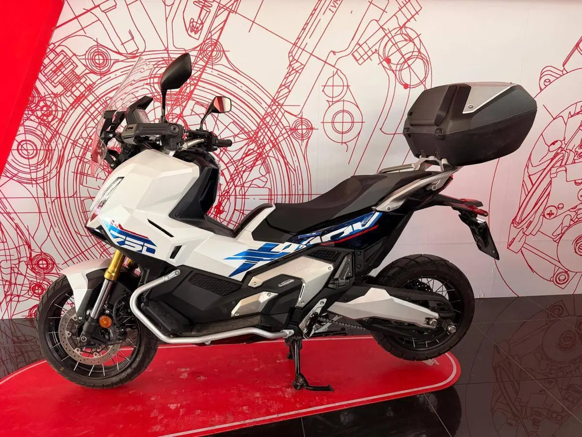 Honda X-ADV 750 Special Edition Travel (2026) (5)
