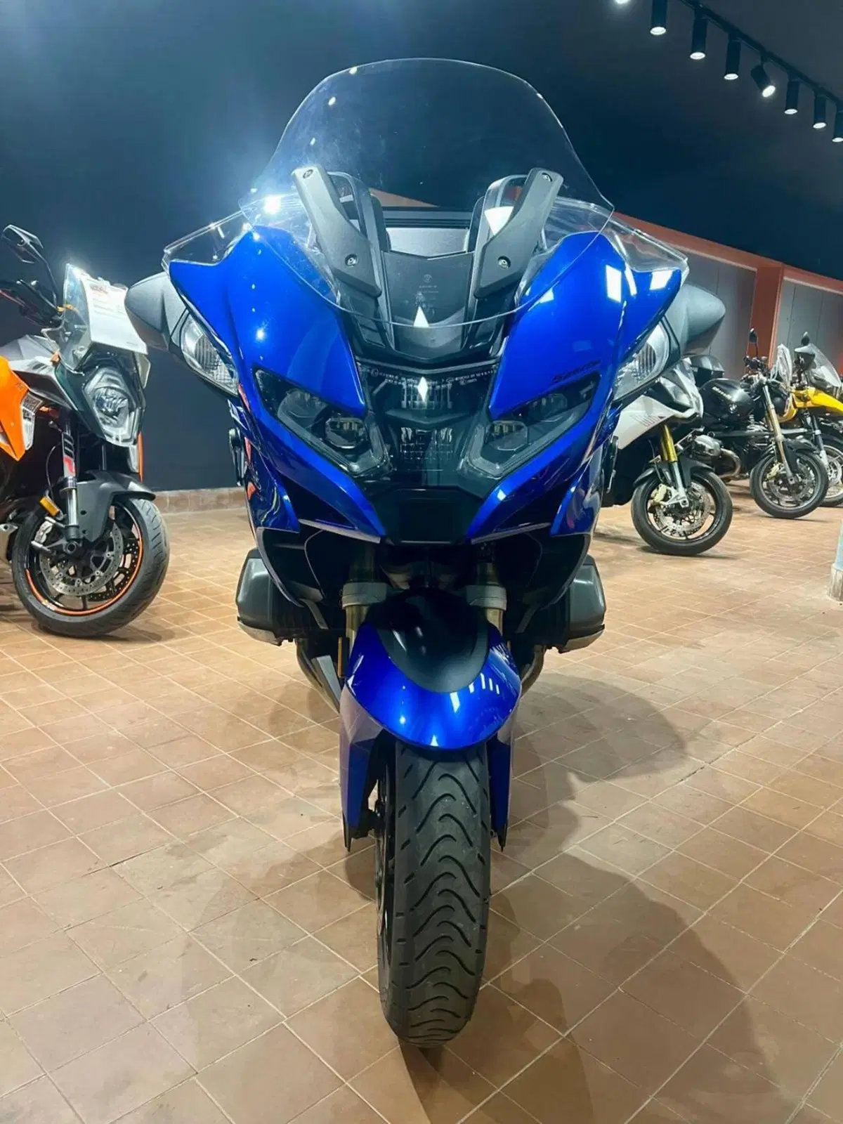 Bmw R 1250 RT (2021 - 25) (2)