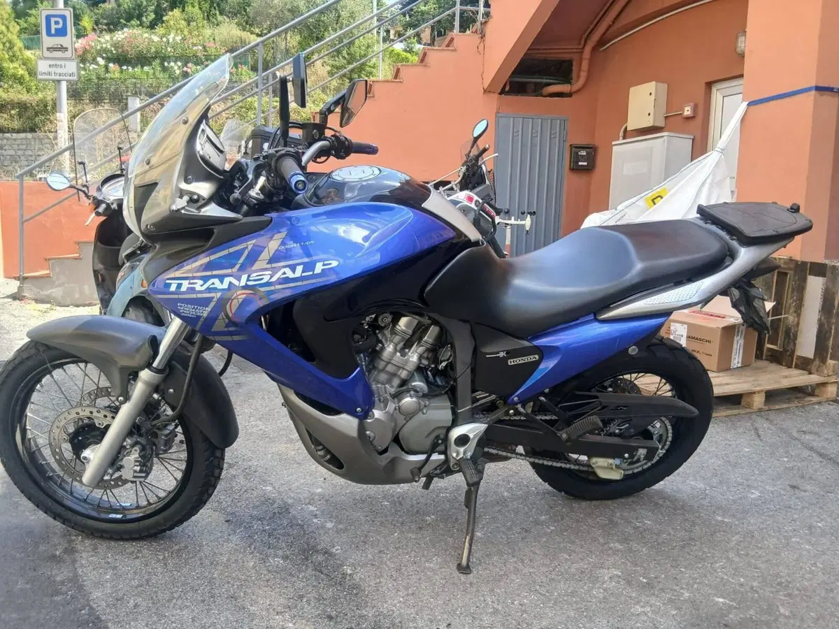 Honda Transalp XL 700 V (2007 - 2013) (3)