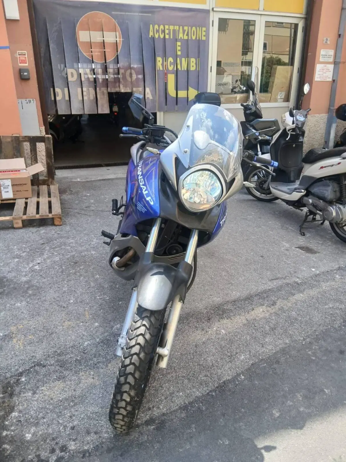Honda Transalp XL 700 V (2007 - 2013) (4)