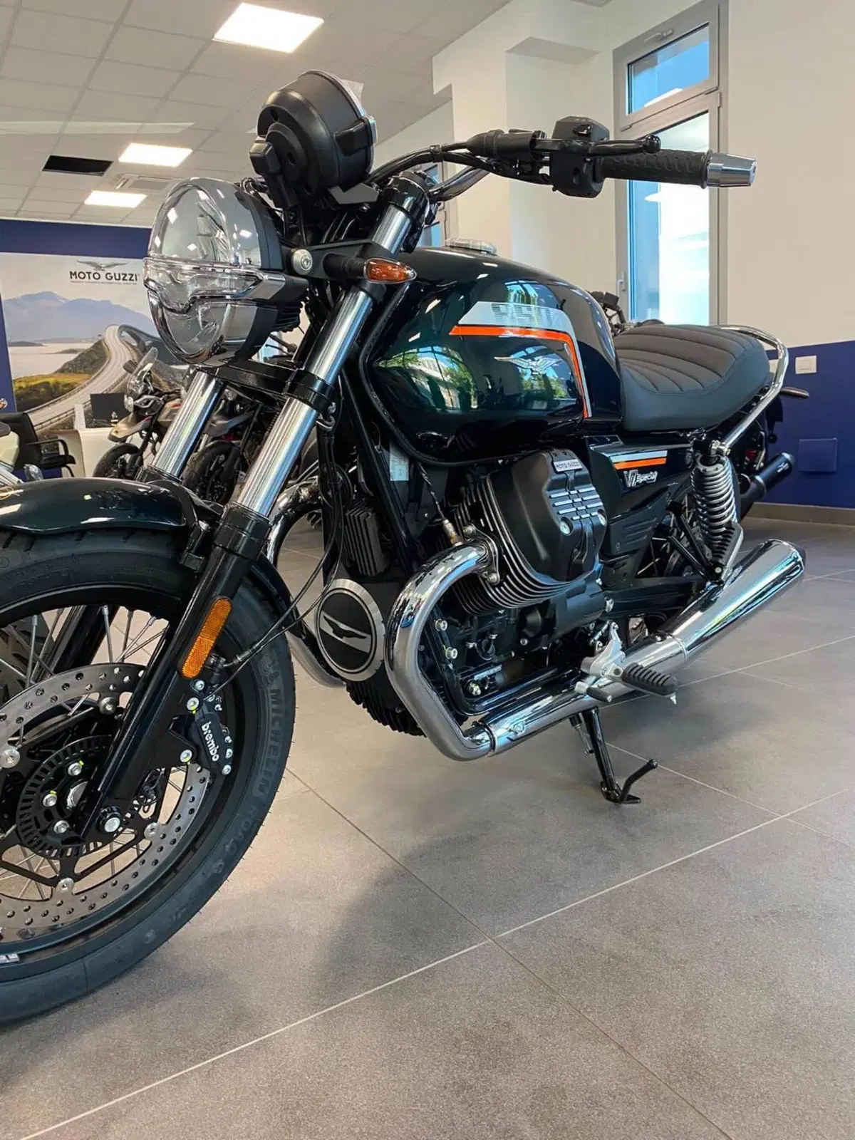 Moto Guzzi V7 Special (2025 - 26) (5)
