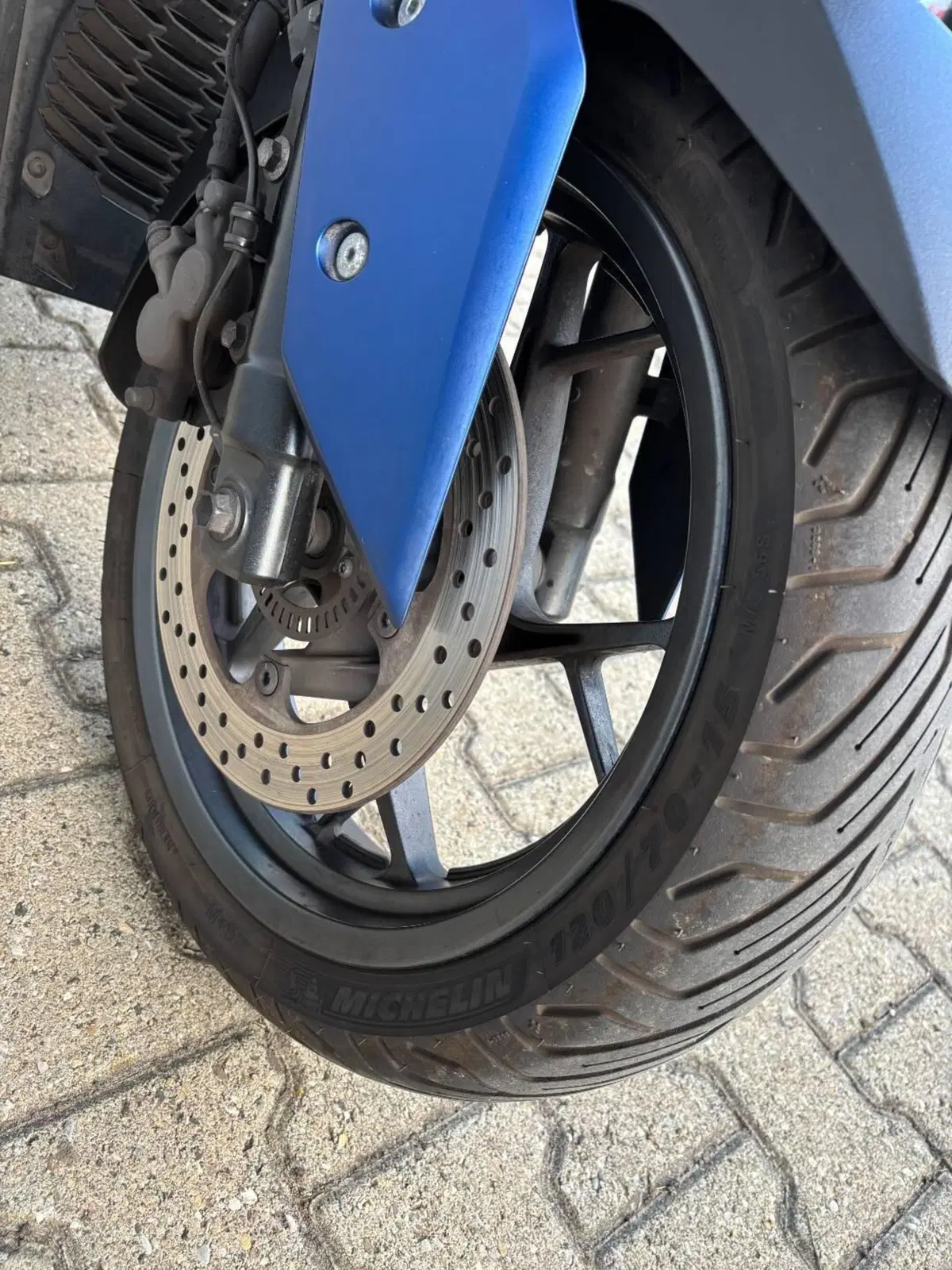 Yamaha X-Max 300 ABS (2017 - 20) (4)