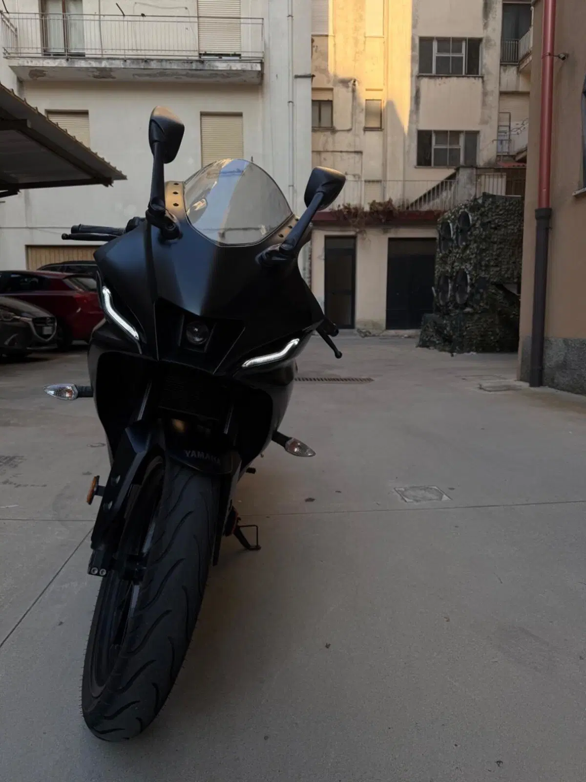 Yamaha YZF R125 (2023 - 26) (2)